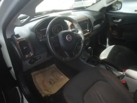 FIAT Toro 2.0 16V 4P VOLCANO 4WD TURBO DIESEL AUTOM�TICO, Foto 3