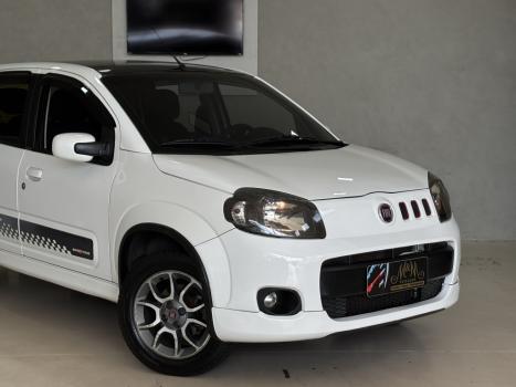 FIAT Uno 1.4 4P FLEX SPORTING, Foto 2