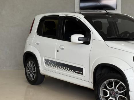 FIAT Uno 1.4 4P FLEX SPORTING, Foto 3