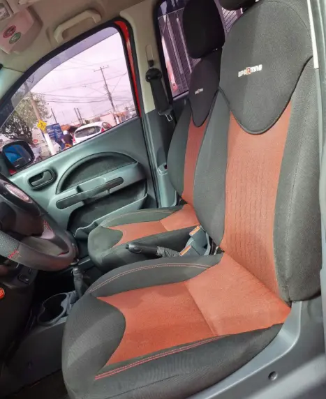FIAT Uno 1.4 4P FLEX SPORTING, Foto 11