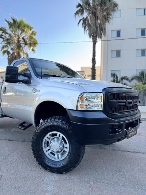 FORD F-250 3.9 XLT 4X4 CABINE SIMPLES DIESEL, Foto 5 FORD F-250 3.9 XLT 4X4 CABINE SIMPLES DIESEL, Foto 5