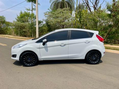 FORD Fiesta Hatch 1.6 16V 4P TITANIUM FLEX, Foto 2 FORD Fiesta Hatch 1.6 16V 4P TITANIUM FLEX, Foto 2