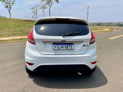 FORD Fiesta Hatch 1.6 16V 4P TITANIUM FLEX, Foto 4 FORD Fiesta Hatch 1.6 16V 4P TITANIUM FLEX, Foto 4