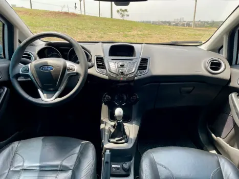 FORD Fiesta Hatch 1.6 16V 4P TITANIUM FLEX, Foto 9 FORD Fiesta Hatch 1.6 16V 4P TITANIUM FLEX, Foto 9