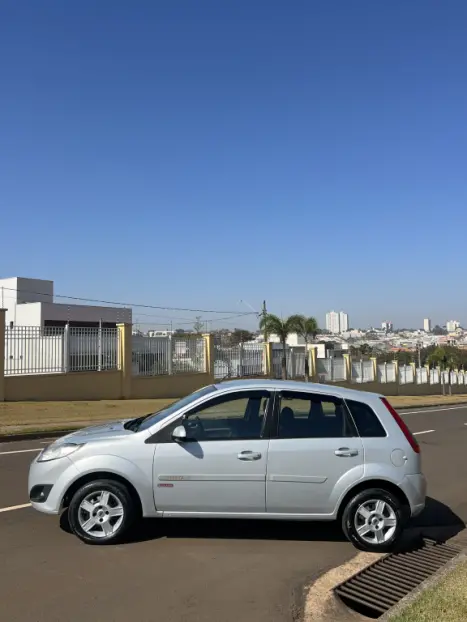 FORD Fiesta Hatch 1.6 4P CLASS FLEX, Foto 2 FORD Fiesta Hatch 1.6 4P CLASS FLEX, Foto 2