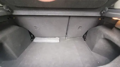 FORD Fiesta Hatch 1.6 16V 4P SEL FLEX, Foto 2