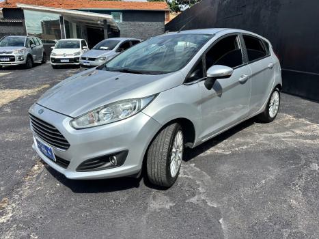 FORD Fiesta Hatch 1.6 4P FLEX TITANIUM POWERSHIFT AUTOM�TICO, Foto 3