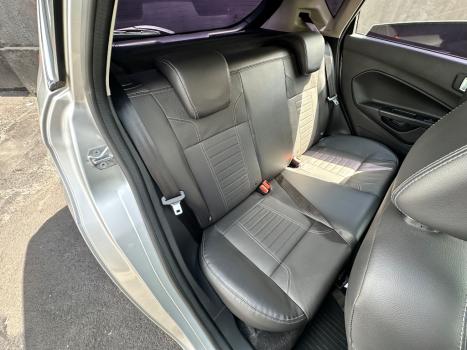 FORD Fiesta Hatch 1.6 4P FLEX TITANIUM POWERSHIFT AUTOM�TICO, Foto 9