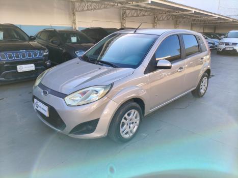 FORD Fiesta Hatch 1.6, Foto 1