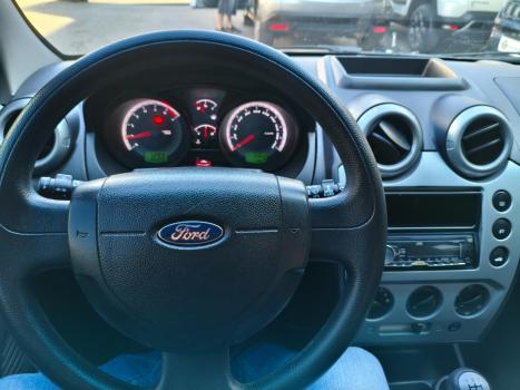 FORD Fiesta Hatch 1.6, Foto 10
