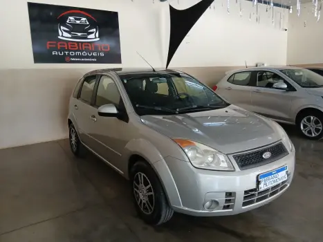 FORD Fiesta Hatch 1.6 4P, Foto 2