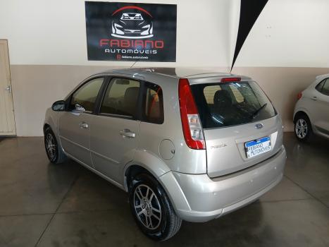 FORD Fiesta Hatch 1.6 4P, Foto 4