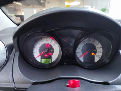 FORD Fiesta Hatch 1.6 4P FLEX, Foto 2