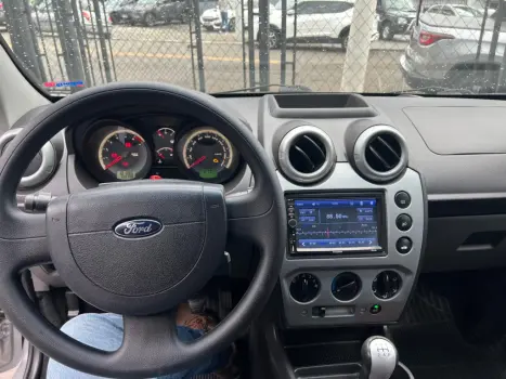 FORD Fiesta Hatch 1.6 CLASS, Foto 2