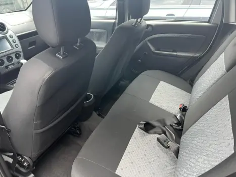 FORD Fiesta Hatch 1.6 CLASS, Foto 6