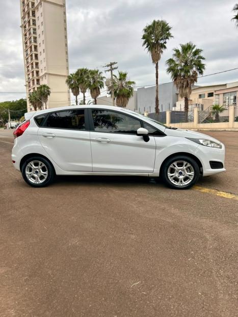 FORD Fiesta Hatch 1.5 16V 4P S FLEX, Foto 6