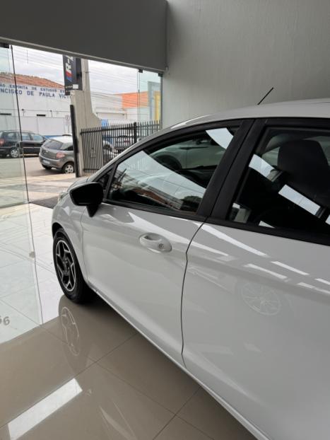 FORD Fiesta Hatch 1.5 16V 4P SE FLEX, Foto 4