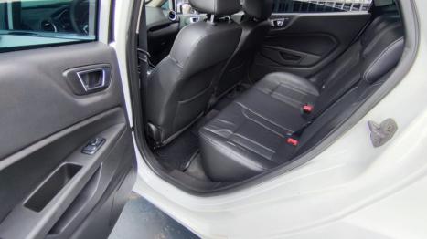 FORD Fiesta Sedan 1.6 4P FLEX TITANIUM POWERSHIFT AUTOMÁTICO, Foto 8 FORD Fiesta Sedan 1.6 4P FLEX TITANIUM POWERSHIFT AUTOMÁTICO, Foto 8