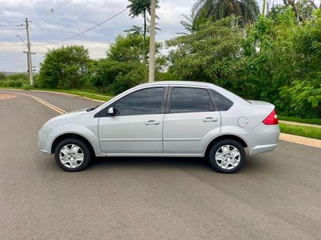FORD Fiesta Sedan 1.6 4P FLEX, Foto 2