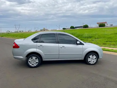 FORD Fiesta Sedan 1.6 4P FLEX, Foto 6