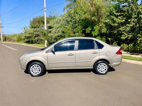 FORD Fiesta Sedan 1.6 4P FLEX, Foto 2