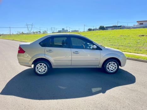 FORD Fiesta Sedan 1.6 4P FLEX, Foto 6
