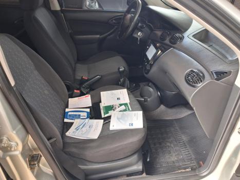 FORD Focus Hatch 1.6 4P, Foto 10