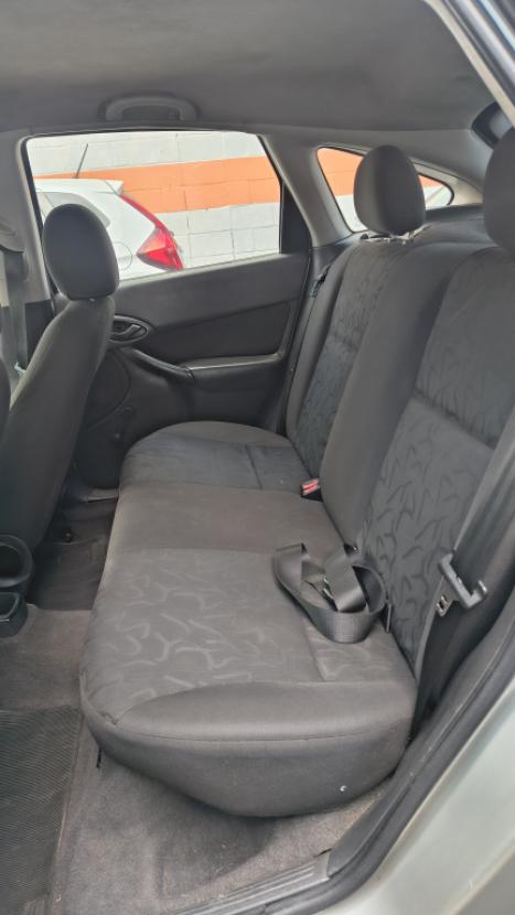 FORD Focus Hatch 1.6 4P, Foto 10