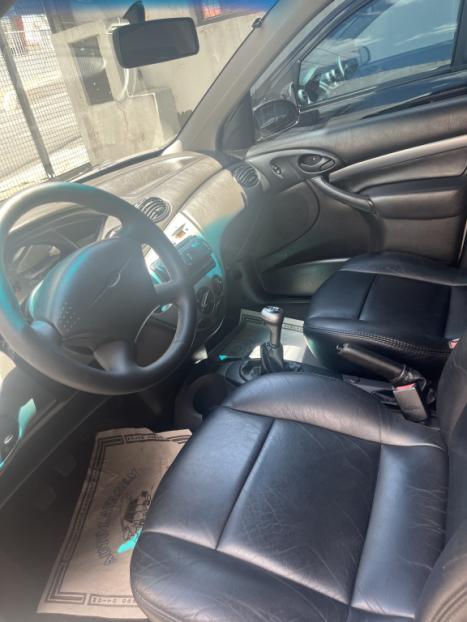 FORD Focus Hatch 1.6 4P GL, Foto 5