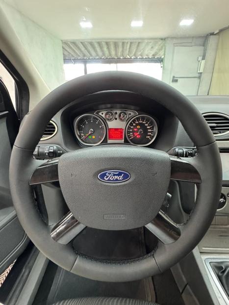 FORD Focus Hatch 1.6 4P, Foto 7