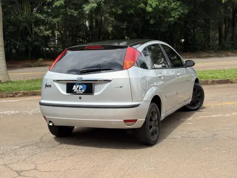 FORD Focus Hatch 1.6 16V 4P SE FLEX, Foto 2