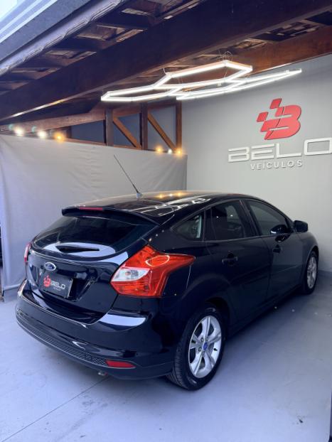 FORD Focus Hatch 1.6 16V 4P SE PLUS FLEX, Foto 4