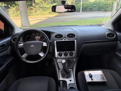 FORD Focus Hatch 1.6 16V 4P SE FLEX, Foto 10