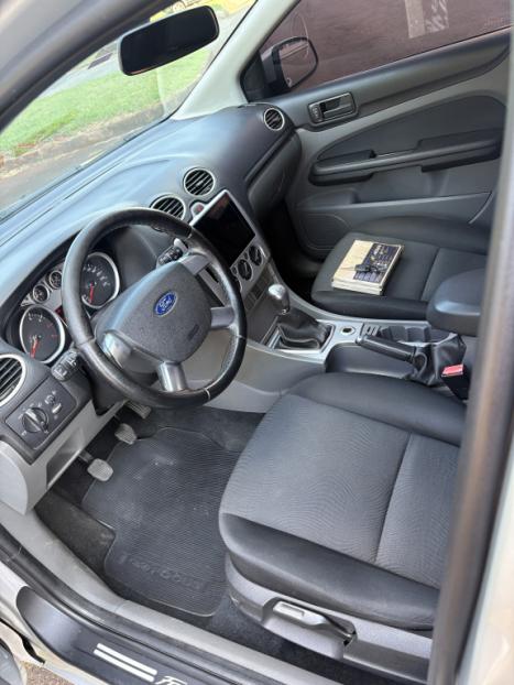 FORD Focus Hatch 1.6 16V 4P SE FLEX, Foto 12