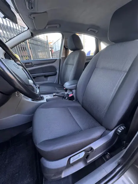 FORD Focus Hatch 1.6 16V 4P SE FLEX, Foto 8