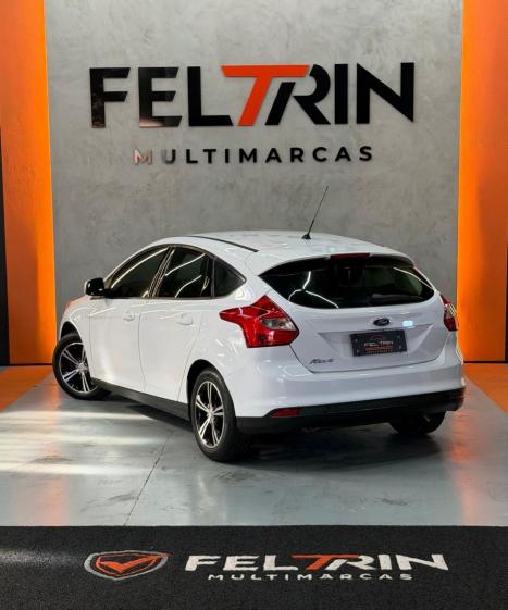 FORD Focus Hatch 1.6 16V 4P FLEX S, Foto 6