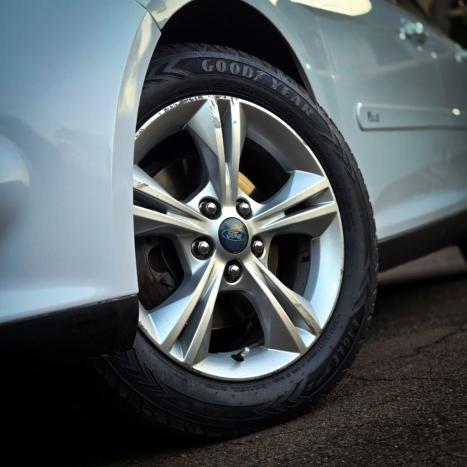 FORD Focus Hatch 1.6 16V 4P SE FLEX, Foto 3
