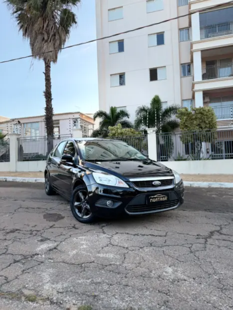 FORD Focus Hatch 1.6 4P, Foto 2