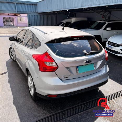 FORD Focus Hatch 1.6 16V 4P FLEX SE POWERSHIFT AUTOMÁTICO, Foto 14