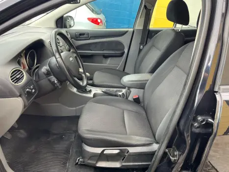 FORD Focus Hatch 2.0 16V 4P GLX FLEX, Foto 8