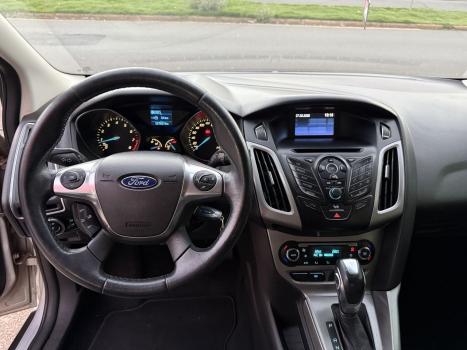 FORD Focus Hatch 2.0 16V 4P FLEX SE PLUS POWERSHIFT AUTOM�TICO, Foto 9