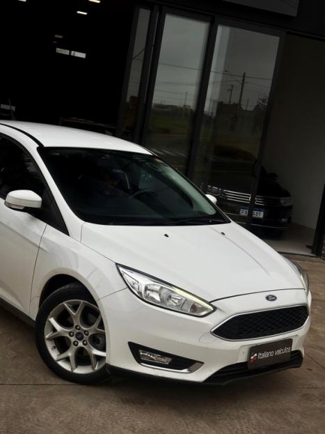 FORD Focus Hatch 2.0 16V 4P FLEX SE PLUS POWERSHIFT AUTOM�TICO, Foto 2