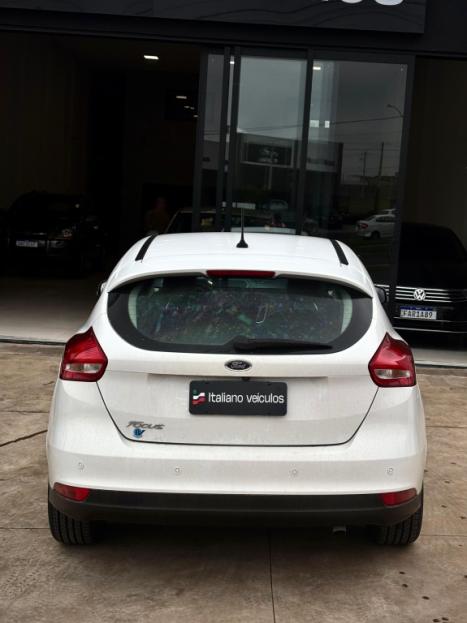 FORD Focus Hatch 2.0 16V 4P FLEX SE PLUS POWERSHIFT AUTOM�TICO, Foto 6