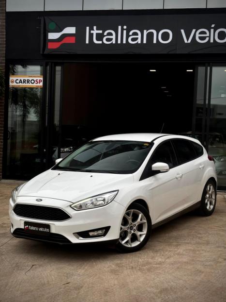 FORD Focus Hatch 2.0 16V 4P FLEX SE PLUS POWERSHIFT AUTOM�TICO, Foto 3