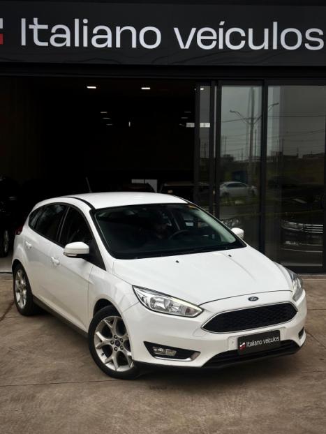 FORD Focus Hatch 2.0 16V 4P FLEX SE PLUS POWERSHIFT AUTOM�TICO, Foto 4
