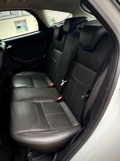 FORD Focus Hatch 2.0 16V 4P FLEX SE PLUS POWERSHIFT AUTOM�TICO, Foto 12