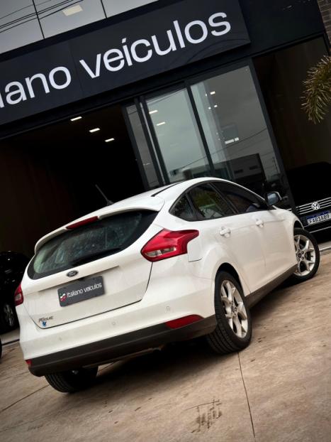FORD Focus Hatch 2.0 16V 4P FLEX SE PLUS POWERSHIFT AUTOM�TICO, Foto 7
