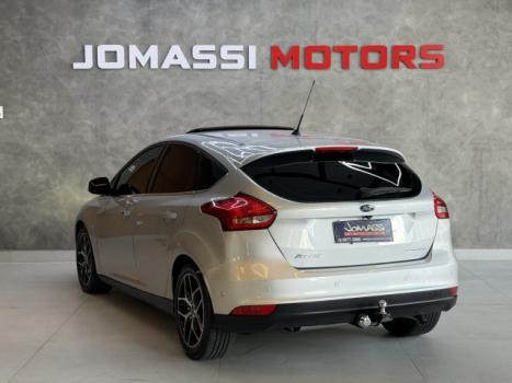 FORD Focus Hatch 2.0 16V 4P TITANIUM PLUS FLEX, Foto 8