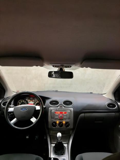 FORD Focus Hatch 2.0 16V 4P GLX FLEX, Foto 8
