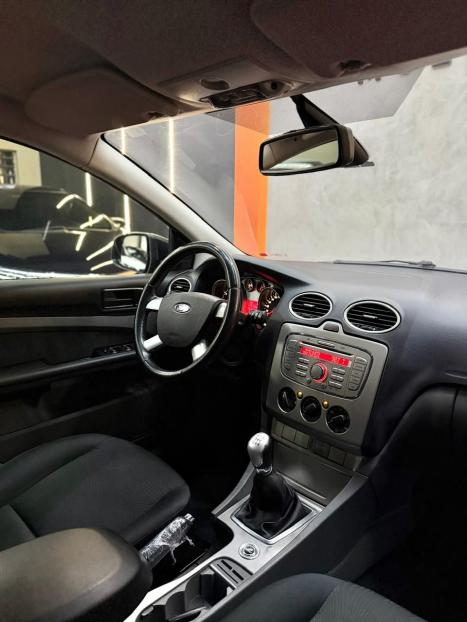 FORD Focus Hatch 2.0 16V 4P GLX FLEX, Foto 10